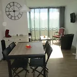 En Bord De Avec Piscine Saint-Cyprien (Pyrenees-Orientales)