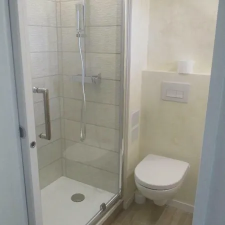 Appartement En Bord De Avec Piscine